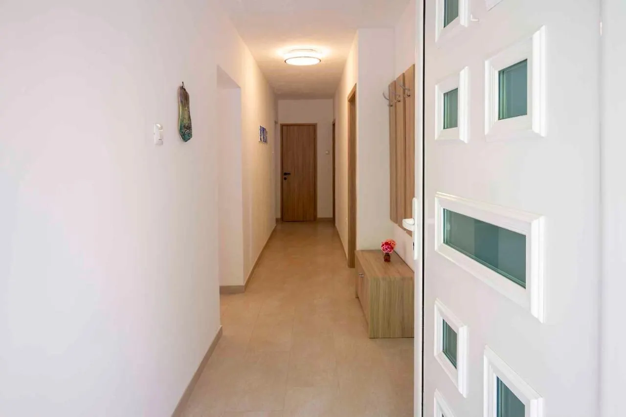 Apartment In Pula - Istrien 42563