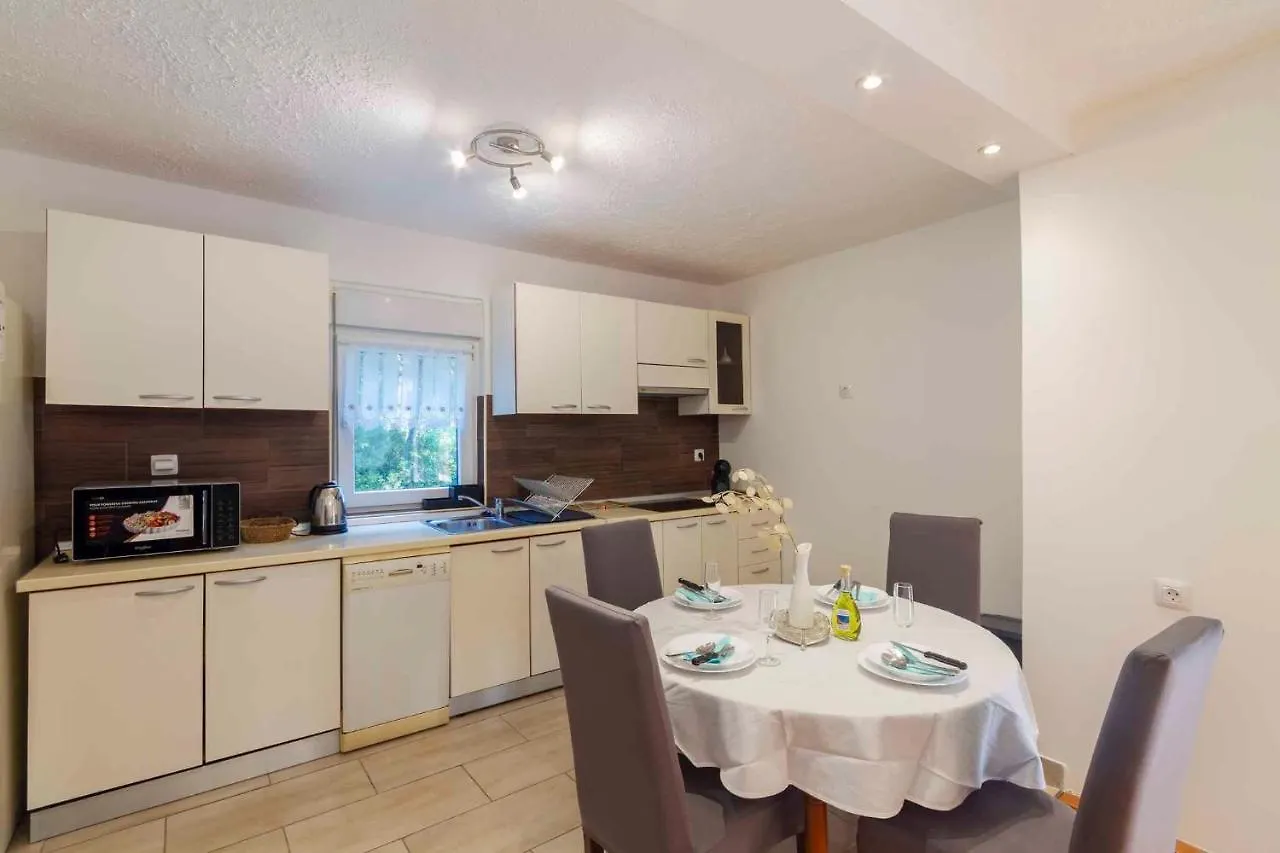 Apartment In Pula - Istrien 42563