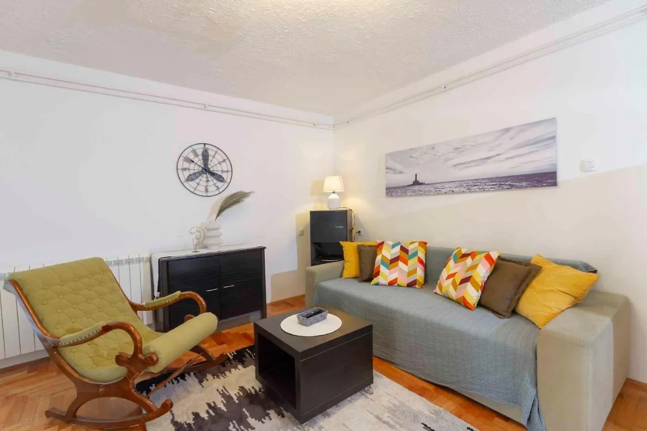 Apartment In Pula - Istrien 42563